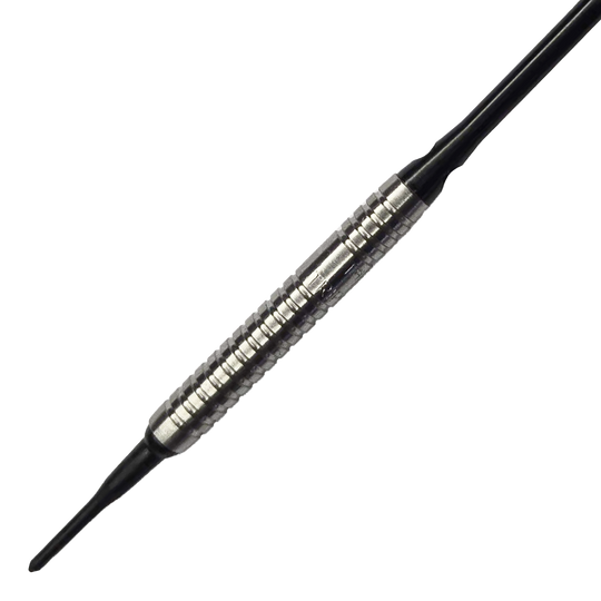 Freccette morbide McDart 85 Tungsten V5 - 16 g Das Bild zeigt einen McDart 85er Tungsten V5 Softdart mit einem Gewicht von 16g. Der Dartpfeil hat einen silbernen, geriffelten Barrel und schwarze Spitzen.