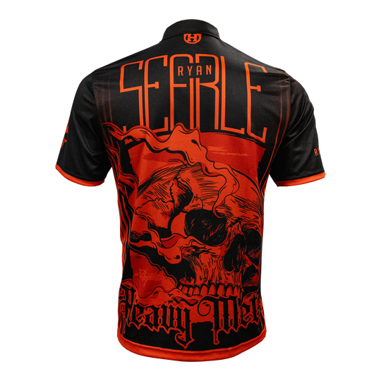 Maglietta di Ryan Searle, giocatore Heavy Metal di Harrow Abgebildet ist das Harrows Ryan Searle Heavy Metal Playershirt. Dieses Shirt ist für professionelle Dartspieler geeignet.