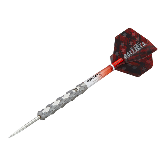 Freccette in acciaio Unicorn Ballista Style 1 Dies ist ein Steeldart aus der Produktreihe "Unicorn Ballista Style 1". Er hat einen silbernen, strukturierten Schaft und rote Flights mit Muster.