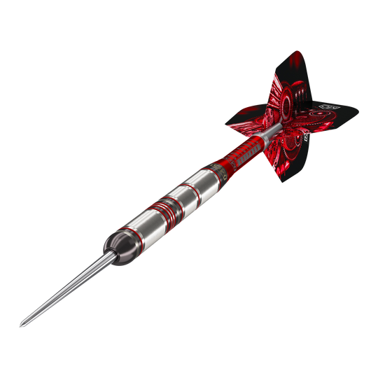 Freccette in acciaio DW Piranha Razor 01 Das Bild zeigt einen DW Piranha Razor 01 Steeldart. Der Dartpfeil hat ein silbernes Barrel mit roten Akzenten und rote Flights.