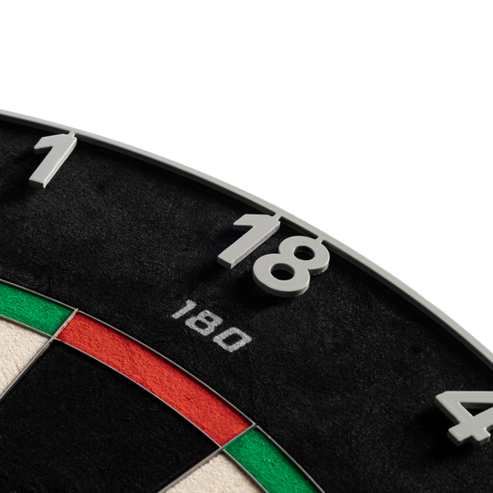 Bersaglio per freccette in acciaio Precise 180 Endorphine con anello numerato - Grigio nordico Das Bild zeigt das Precise 180 Endorphine Steeldartboard mit Nummernring in der Farbe Nordic Grey. Es handelt sich um ein hochwertiges Dartboard für ambitionierte Spieler.