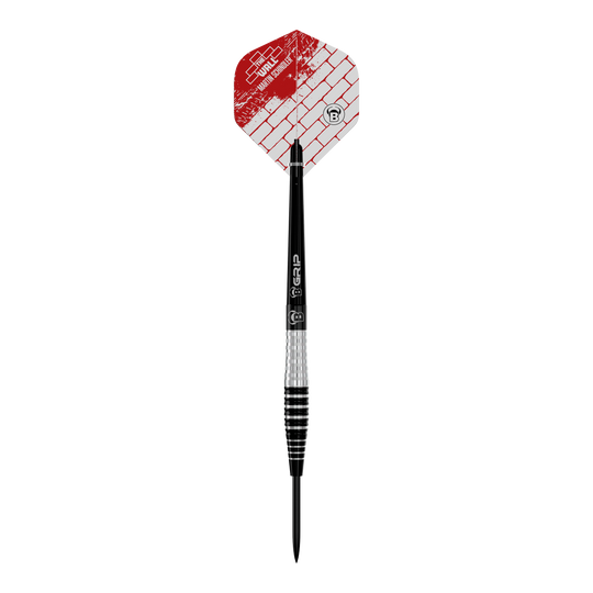 Auf dem Bild ist ein Steeldart der Marke „Bulls Martin Schindler Original Generation 3“ zu sehen. Der Dart hat einen silbernen und schwarzen Schaft sowie ein rotes Flight mit Ziegelmuster.