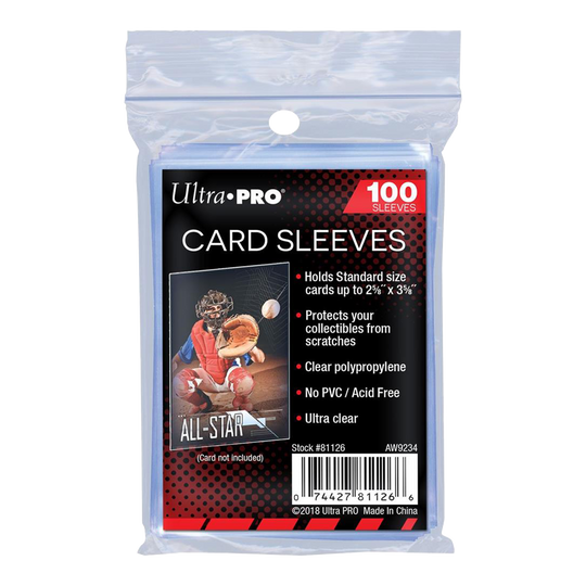 Panini Ultra-Pro Card Sleeves Schutzhüllen (100er Pack) Das Bild zeigt eine Packung Ultra Pro Card Sleeves mit 100 Schutzhüllen für Sammelkarten. Die Hüllen schützen Karten vor Kratzern und sind aus klarem, PVC-freiem Material gefertigt.