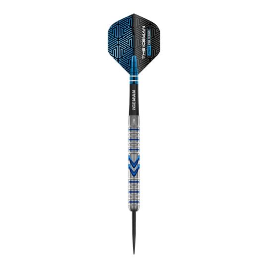 Freccette in acciaio Red Dragon Gerwyn Price Iceman Midnight Edition Das Bild zeigt einen Steeldart aus der Serie "Red Dragon Gerwyn Price Iceman Midnight Edition". Der Dart hat ein silbernes und blaues Design mit schwarzen Akzenten auf dem Flight.