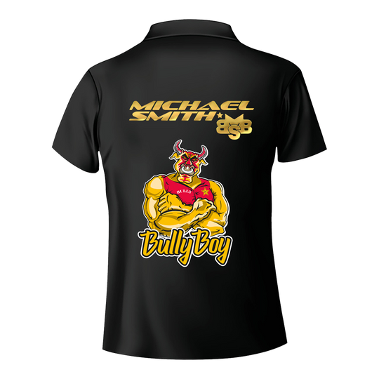 Maglietta con freccette a righe bianche di Shot Michael Smith Das Bild zeigt die Rückseite eines schwarzen Dartshirts mit dem Namen "Michael Smith" und dem Logo "BSB" in goldener Schrift. Darunter ist eine Comicfigur eines muskulösen Stiers mit dem Schriftzug "Bully Boy" zu sehen.