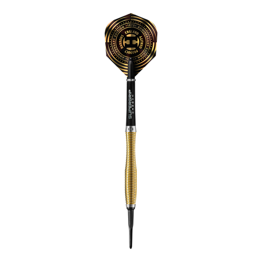 Freccette morbide V-Wing Harrows Anniversary Edition - 18 g Das Bild zeigt einen Harrows Anniversary Edition V-Wing Softdart mit einem Gewicht von 18g. Der Dartpfeil hat einen goldfarbenen, gerillten Schaft und ein auffälliges Flight-Design in Schwarz und Gold.