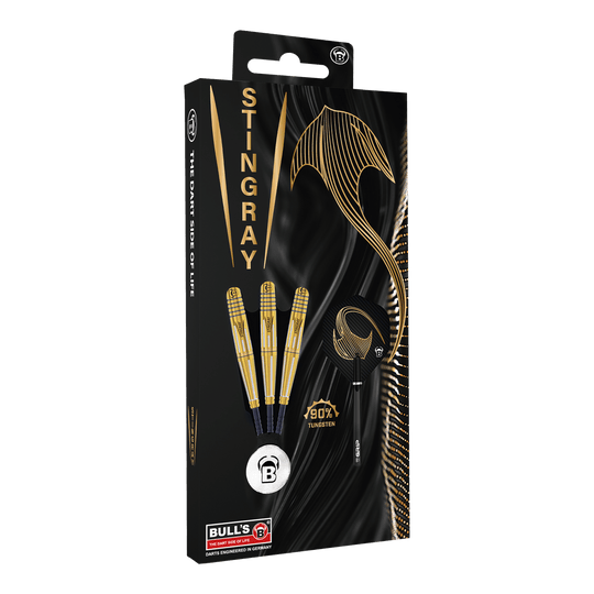 Freccette in acciaio Bulls Stingray ST4 Die Abbildung zeigt die Verpackung der "Bulls Stingray ST4 Steeldarts". Auf der schwarzen Verpackung sind drei goldfarbene Darts sowie ein stilisierter Stachelrochen und Schriftzüge in Gold zu sehen.