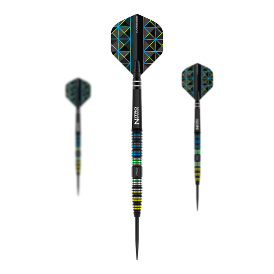 Red Dragon Dragonfly 95 freccette in acciaio coniche nere Auf dem Bild sind drei Steeldarts des Modells "Red Dragon Dragonfly 95 Black Tapered" zu sehen. Die Darts haben ein schwarzes, bunt gemustertes Design mit farbigen Ringen am Griff und geometrischen Mustern auf den Flights.
