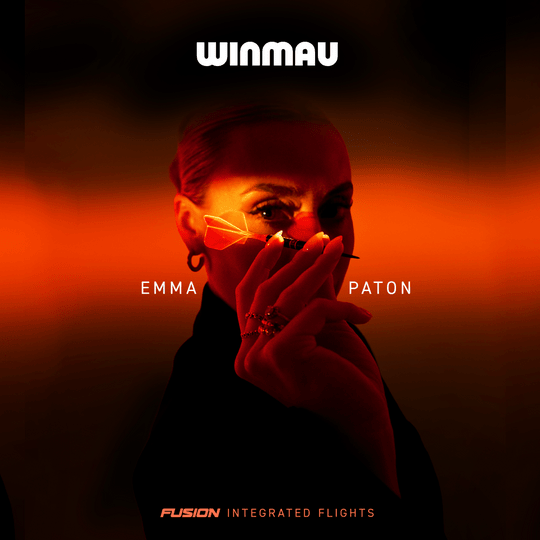 Dardi in acciaio Winmau Emma Paton Edit - 23 g Hier wird das Produkt Winmau Emma Paton Edit Steeldarts - 23 g präsentiert. Dies sind stilvolle Steeldarts mit einem Gewicht von 23 Gramm.