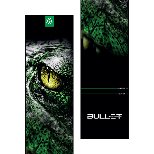 Tappetino per freccette Bullet Gator Dieses Bild zeigt erneut die Bullet Gator Dartmatte. Sie ist für den Gebrauch beim Dartspiel gedacht und bietet Stabilität.