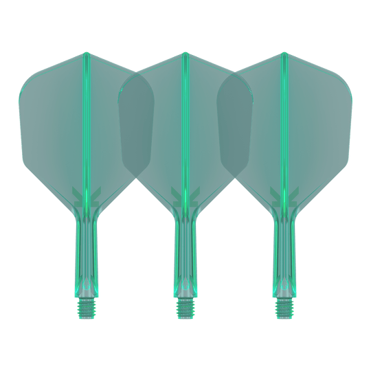 Sistema di volo Target K-Flex No6 - Verde Auf dem Bild sind drei grüne Dartflights mit integriertem Schaft zu sehen. Sie stehen nebeneinander und haben eine transparente Optik.