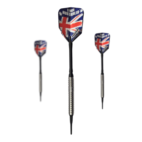 Freccette morbide McDart 85 Tungsten V5 - 16 g Das Bild zeigt drei Softdarts des Produkts „McDart 85er Tungsten V5 Softdarts - 16g“. Die Flights sind im Design der australischen Flagge gehalten und haben den Schriftzug „Team Australia“.
