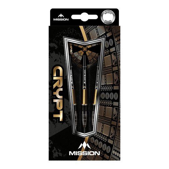 Freccette in acciaio Mission Crypt modello 1 - 22 g Die Abbildung zeigt die Verpackung der "Mission Crypt Model 1 Steeldarts - 22g". Drei schwarze und goldene Steeldarts sind in einer stilvollen Box mit geometrischen Mustern angeordnet.