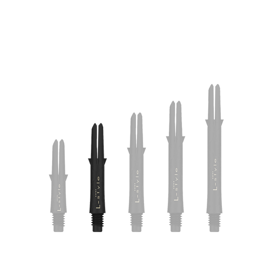 Auf dem Bild sind fünf schwarze L-Style Carbon Shafts für Darts in verschiedenen Längen zu sehen. Sie stehen nebeneinander, ohne Kappen, auf einem hellen Hintergrund.