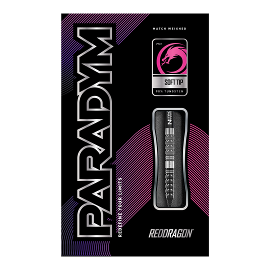 Freccette morbide coniche Red Dragon Paradym - 20 g Das Bild zeigt die Verpackung der "Red Dragon Paradym Tapered Softdarts - 20g". Die Verpackung ist schwarz mit auffälligen pinken und silbernen Akzenten und zeigt den Dartpfeil und das Red Dragon Logo.