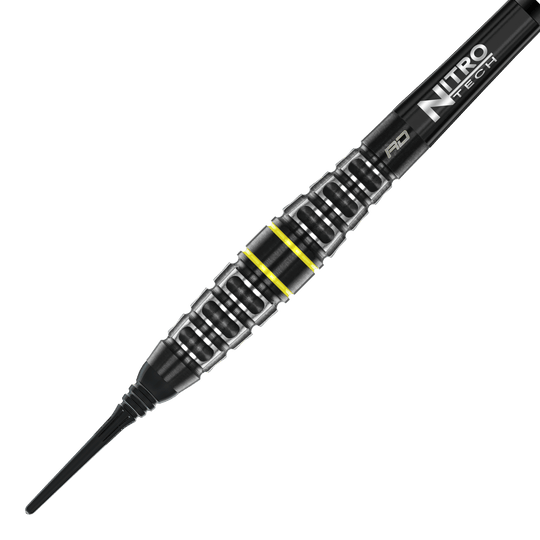 Freccette morbide Red Dragon Astraeus Q4X Torpedo - 20 g Auf dem Bild ist der Red Dragon Astraeus Q4X Torpedo Softdart mit 20g Gewicht zu sehen. Der Dart hat ein schwarzes Design mit silbernen und gelben Akzenten sowie der Aufschrift "Nitro Tech".