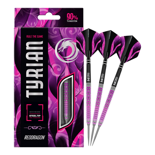 Dardi d'acciaio di Tyrian del drago rosso Das Bild zeigt die Red Dragon Tyrian Steeldarts mit auffälligem lila und pinkem Design. Die Darts bestehen zu 90% aus Tungsten und sind in einer stilvollen Verpackung präsentiert.