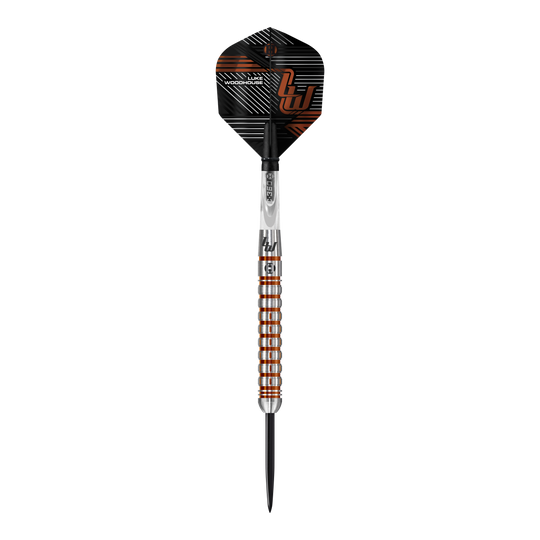 Freccette in acciaio Luke Woodhouse Series 2 di Harrow Das Bild zeigt einen Steeldart der Marke "Harrows Luke Woodhouse Series 2". Der Dart hat ein auffälliges Design mit silbernen und bronzefarbenen Ringen am Griff und einer schwarz-orangen Flights.