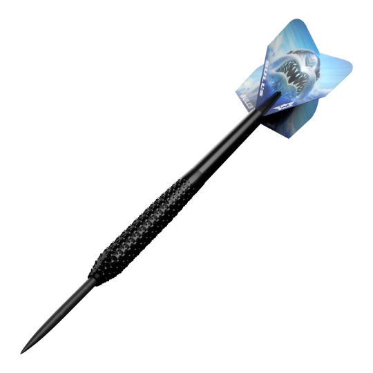 Bulls NL Shark Pro freccette in acciaio nero Der Bulls NL Shark Pro Black Steeldart ist ein schwarzer Steeldartpfeil mit einer strukturierten Griffzone. Auf dem Flight ist ein bedrohlicher Hai abgebildet.