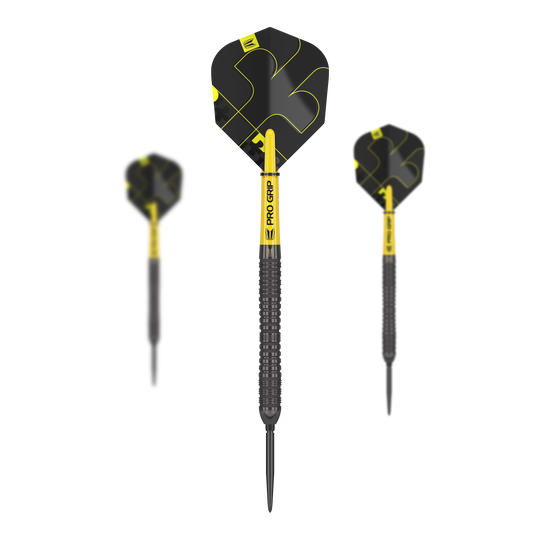 Freccette in acciaio Target Bolide Void 04 Swiss Point Das Bild zeigt drei Steeldarts des Modells "Target Bolide Void 04 Swiss Point". Die Darts sind schwarz-gelb und haben ein modernes, markantes Design.