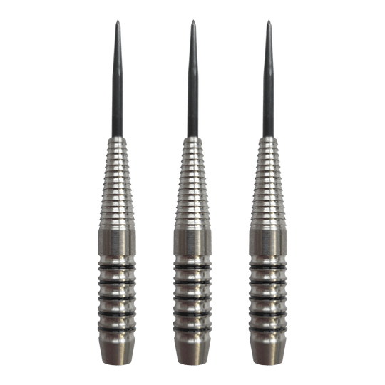 Freccette McDart Black Ring Shark in acciaio - 24 g Abgebildet ist das Produkt McDart Black Ring Shark Steeldart-Barrels - 24g. Das Bild zeigt Dart-Barrels mit schwarzem Ringmuster.