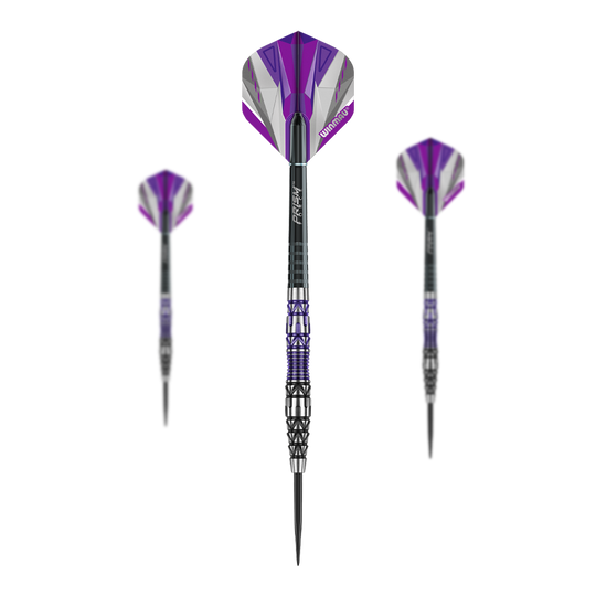 Freccette in acciaio Winmau Simon Whitlock Special Edition 2020 Das Bild zeigt drei Steeldarts des Produkts "Winmau Simon Whitlock Special Edition 2020". Die Pfeile sind schwarz, silber und lila gefärbt und haben auffällige Muster am Schaft.