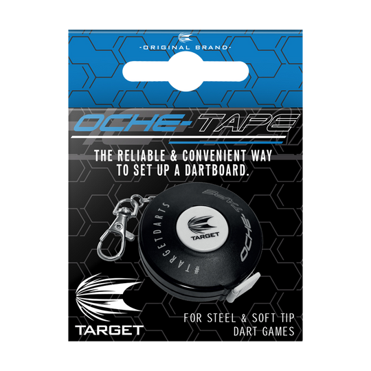 128810_Target_Oche-Tape_Abstandsmesser_Massband_2 Das Bild zeigt das Produkt "Target Oche-Tape Abstandsmesser" in seiner Verpackung. Es wird als zuverlässiges und praktisches Werkzeug zur Einrichtung eines Dartboards beschrieben.