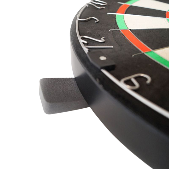 Set di freccette Karella BullOut con 2 set di freccette in acciaio Hier ist das Karella Dartboard BullOut Set mit zwei Sätzen Steeldarts abgebildet. Das Set eignet sich für Dartspieler aller Erfahrungsstufen.