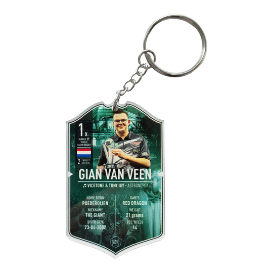 Portachiavi con carte Ultimate Darts - Gian Van Veen Ultimate Darts Card Schlüsselanhänger - Gian Van Veen ist abgebildet. Es handelt sich um einen Schlüsselanhänger mit dem Bild des Dartspielers Gian Van Veen.