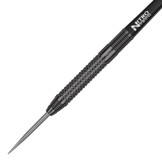 Dardi d'acciaio Red Dragon T-800 Das Bild zeigt einen Red Dragon T-800 Steeldart. Der Dartpfeil hat ein schwarzes, strukturiertes Griffstück und eine scharfe Metallspitze.
