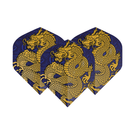 Voli Pentathlon Drago blu Auf dem Bild sind drei Dartflights mit einem auffälligen goldenen Drachendesign auf dunkelblauem Hintergrund zu sehen. Es handelt sich um die "Pentathlon Dragon 4 Standard Flights".