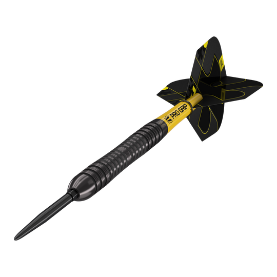 Freccette in acciaio Target Bolide Void 04 Swiss Point Das Bild zeigt einen Target Bolide Void 04 Swiss Point Steeldart. Der Dart ist schwarz-gelb und hat eine strukturierte Griffzone sowie schwarze Flights mit gelben Linien.