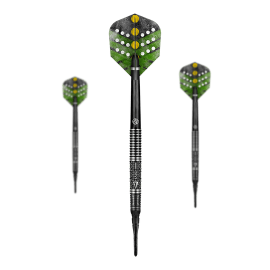 Shot Devon Petersen The Courage freccette morbide Shot Devon Petersen The Courage Softdarts mit detailliertem Flight-Design. Die Darts sind beobachtbar angeordnet.