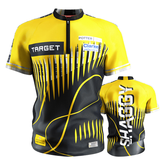 Maglietta da freccette Target Coolplay Scott Williams 2025 Das Bild zeigt das "Target Coolplay Scott Williams 2025 Dartshirt" in Gelb und Schwarz mit auffälligem Muster. Auf der Rückseite steht groß das Wort "SHAGGY".