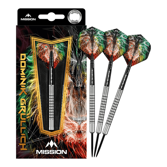 Missione Dominik Grüllich Steeldarts Das Bild zeigt das Produkt „Mission Dominik Grüllich Steeldarts - 23,5g“ mit einer farbenfrohen Verpackung und drei silbernen Darts. Die Flights der Darts sind mit einem bunten Löwenmotiv verziert.