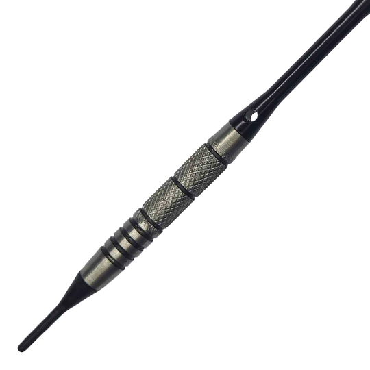 Freccette morbide McDart 85 Tungsten V9 - 17,5 g Auf dem Bild ist ein McDart 85er Tungsten V9 Softdart mit einem Gewicht von 17,5 g zu sehen. Der Dartpfeil hat eine metallische Griffzone mit feiner Riffelung für besseren Halt.