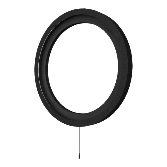 Sistema di illuminazione surround Bulls NL Lumo 2 Light Das Bild zeigt das Produkt "Bulls NL Lumo 2 Light Surround Beleuchtungssystem". Es handelt sich um einen runden, schwarzen LED-Lichtring mit einem Kabel an der Unterseite.