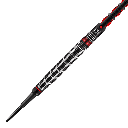Freccette morbide Harrows Atrax Auf dem Bild ist ein Softdart-Pfeil mit einem auffällig gemusterten, schwarzen Griff zu sehen. Der Dart hat silberne und rote Akzente, die ihm ein modernes und sportliches Aussehen verleihen.