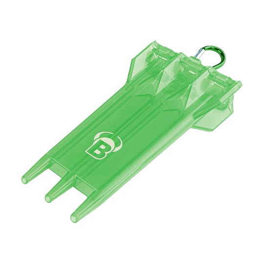 66424_Bulls_ACRA_X_Dartcase_Green_1 Das Bild zeigt das Produkt "Bulls ACRA X Dartcase" in einem transparenten grünen Design. Das Dartcase ist länglich, hat drei Fächer und ein weißes Logo auf der Oberseite.
