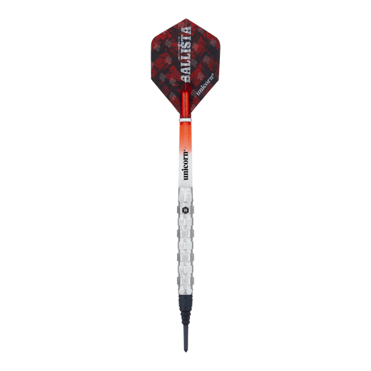 Unicorn Ballista Style 1 freccette morbide Das Bild zeigt einen Softdartpfeil des Produkts "Unicorn Ballista Style 1 Softdarts". Der Pfeil hat einen silbernen Schaft, eine schwarze Spitze und ein rot-schwarzes Flight mit der Aufschrift "BALLISTA".
