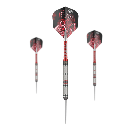 Freccette in acciaio DW Piranha Razor 01 Das Bild zeigt drei Steeldarts des Produkts "DW Piranha Razor 01". Die Darts haben silberne Griffe mit roten Akzenten und Flights mit einem roten Zahnrad-Motiv.