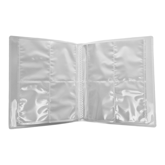 raccoglitore vuoto per collezionisti Panini Auf dem Bild ist der Panini Blanko Sammelordner abgebildet. Der weiße Sammelordner ist für Panini-Sammelkarten geeignet.