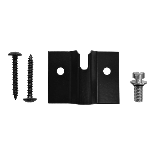 Kit di fissaggio a parete Winmau Blade X Das Bild zeigt das Winmau Blade X Fixing Set Wandbefestigung. Es ist ein Set zur Befestigung eines Dartboards an der Wand.