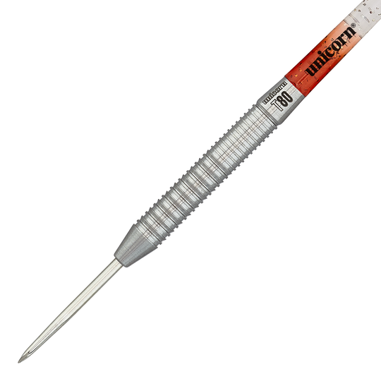 Freccette in acciaio Unicorn Core XL Striker Style 1 - 22 g Das Bild zeigt einen silberfarbenen Steeldart mit gerilltem Griff. Auf dem Schaft steht "Unicorn" und das Modell ist "Core XL Striker Style 1" mit 22g Gewicht.