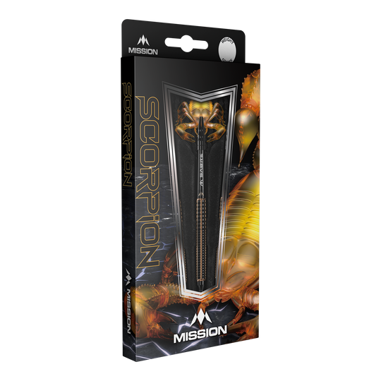 Freccette morbide Mission Scorpion - 19 g Die Abbildung zeigt die Verpackung der "Mission Scorpion Softdarts - 19g". Das Design ist schwarz-gold mit einem Skorpionmotiv und zeigt einen Dartpfeil in der Mitte.