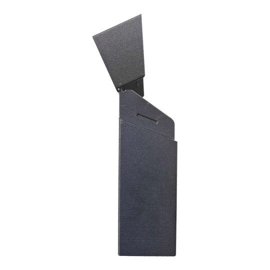 Detail von Smoke 180 Dartcase mit eigenem Design, Farbe Schwarz. Das Etui ist von der Seite zu sehen.