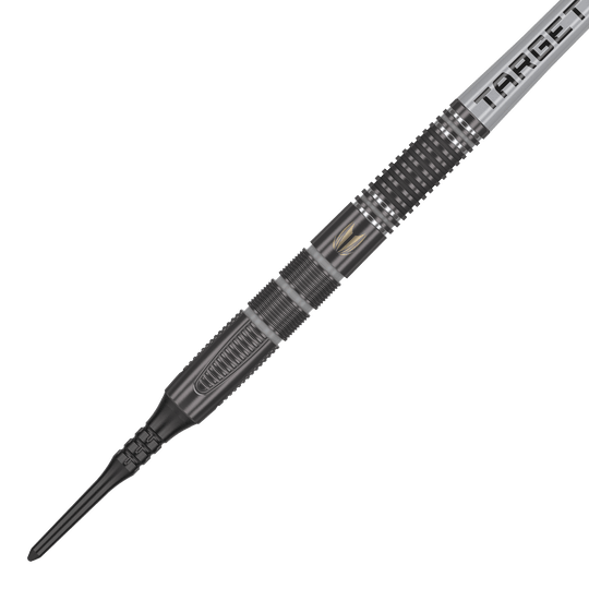 Freccette morbide Target Nathan Aspinall X Echo - 18 g Das Bild zeigt einen Target Nathan Aspinall X Echo Softdart mit einem Gewicht von 18g. Der Dart ist schwarz und silber und hat das Wort "TARGET" auf dem Flight stehen.