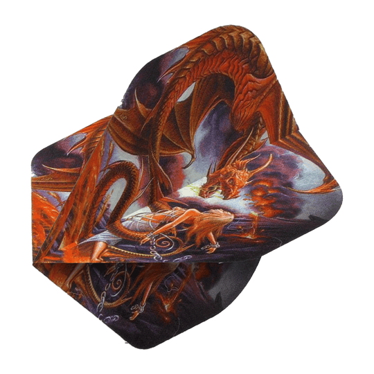 Alchemy Forge Of Vesuvius No2 Voli Standard Das Bild zeigt die Alchemy Forge Of Vesuvius No2 Standard Flights mit einem auffälligen Drachenmotiv. Die Flights sind farbenfroh gestaltet und ideal für Dartpfeile geeignet.