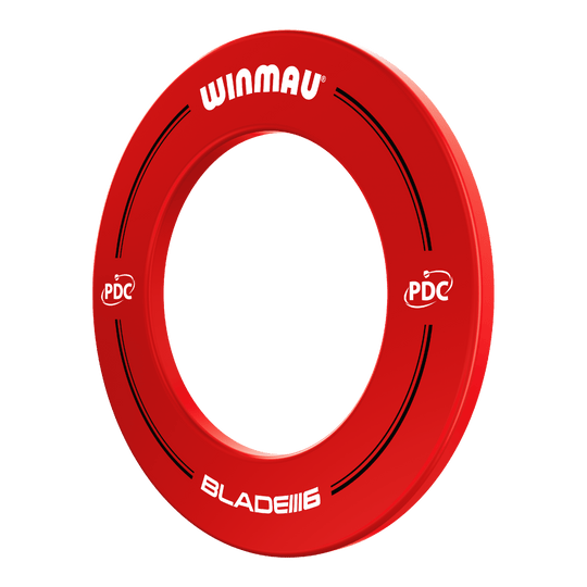 Das Bild zeigt einen roten Winmau PDC Dartboard Surround. Auf dem Ring stehen die Wörter "Winmau", "PDC" und "Blade 6".