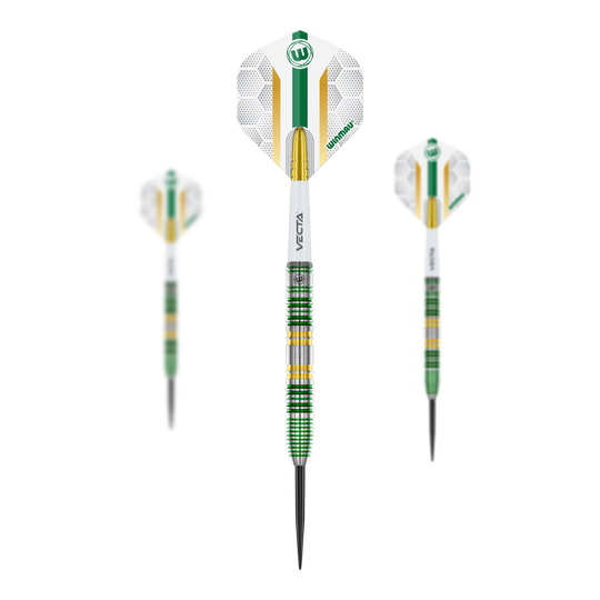 Freccette in acciaio Winmau Xenon Das Bild zeigt drei Winmau Xenon Steeldarts mit weiß-grünen Flights und gestreiften Schäften. Die Darts haben goldene, grüne und silberne Akzente.
